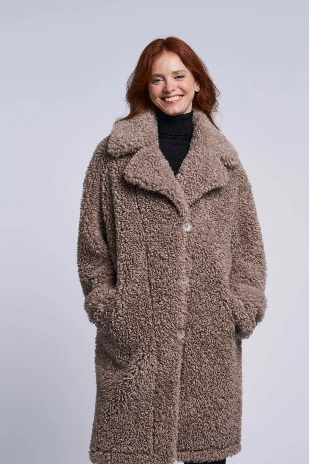 4342 Curly faux fur boyfriend coat