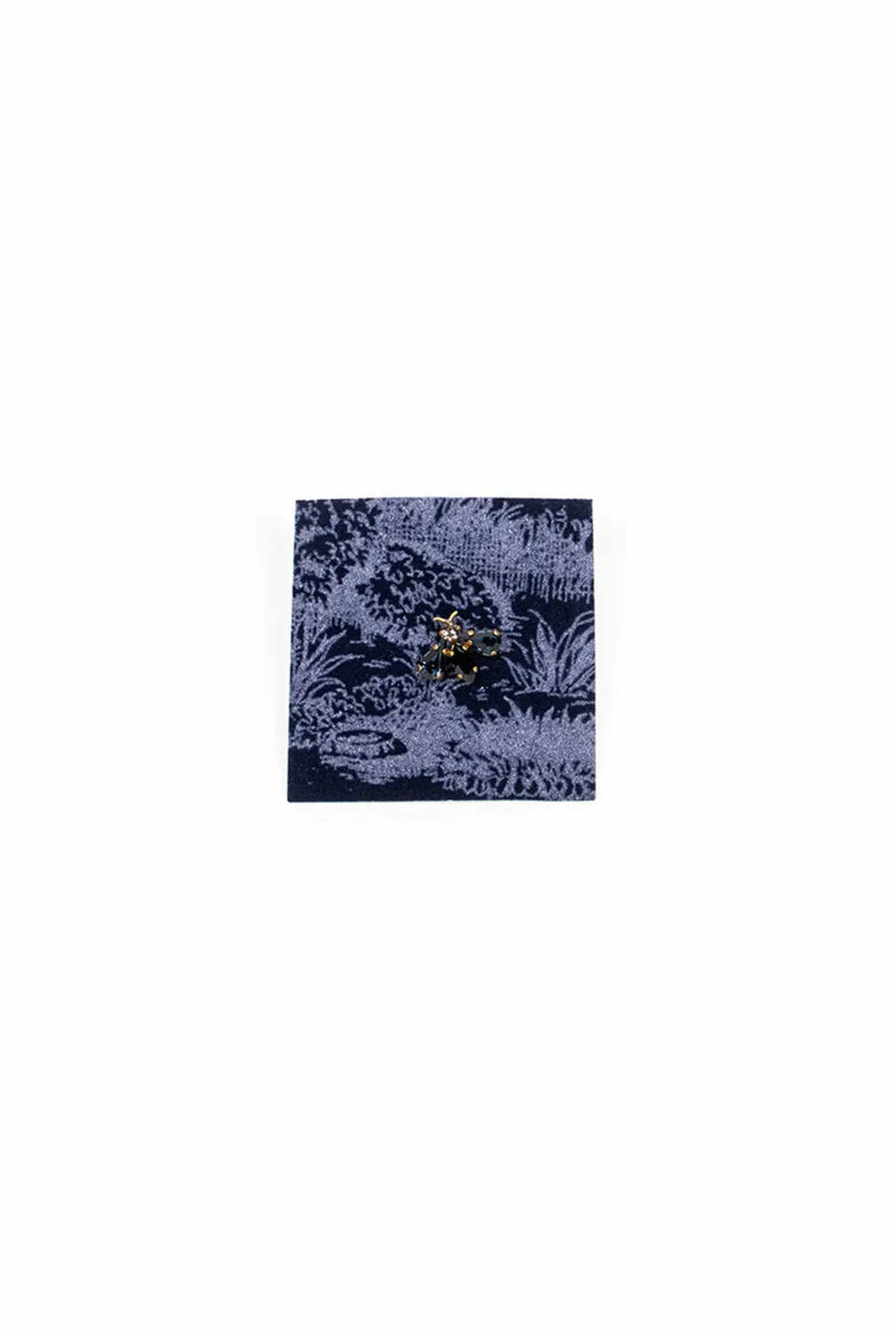 AC96XS Bee Brooch Black/Navy