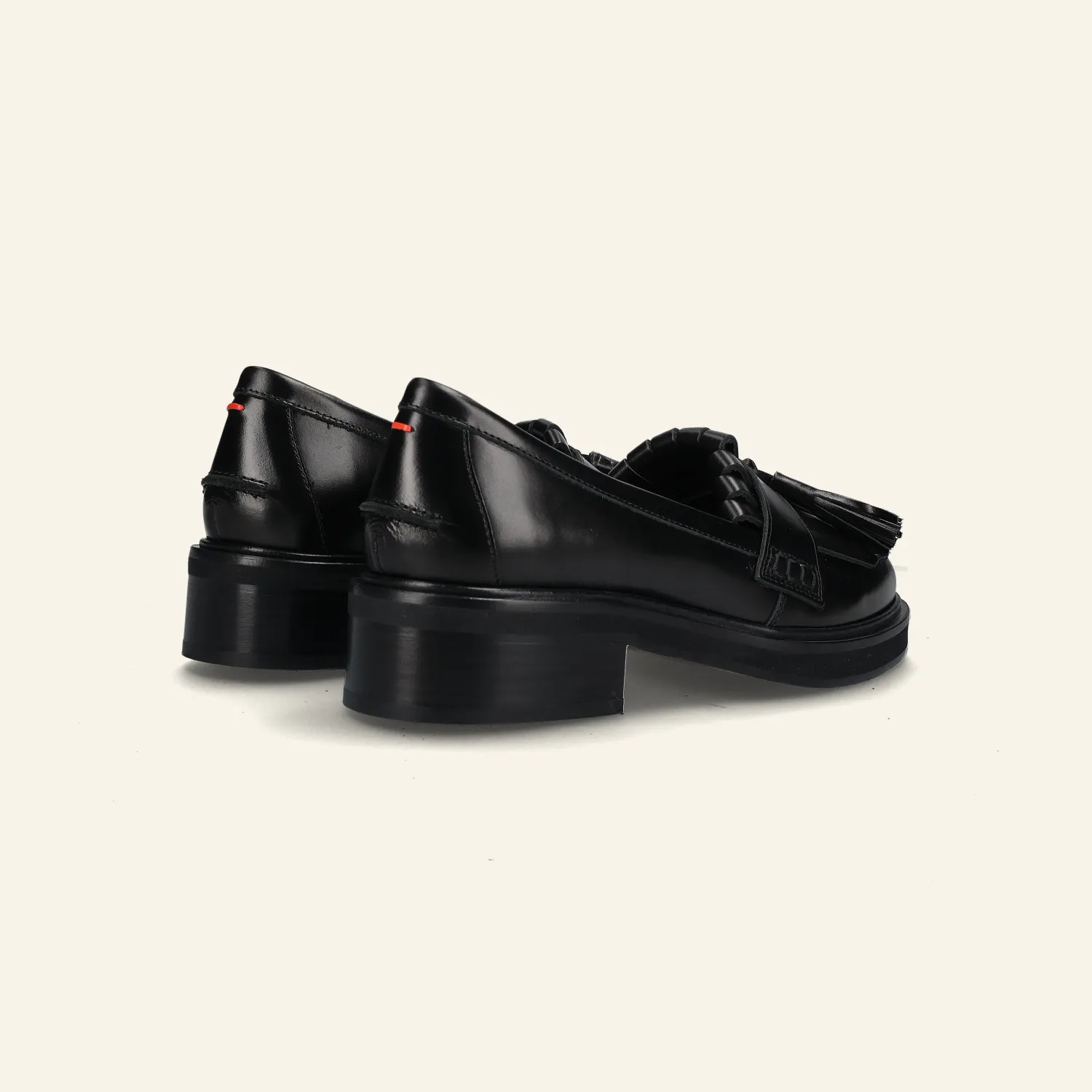 ERYN | Calf Leather Black