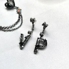 Grand New Alphabet Earrings [Black gold]